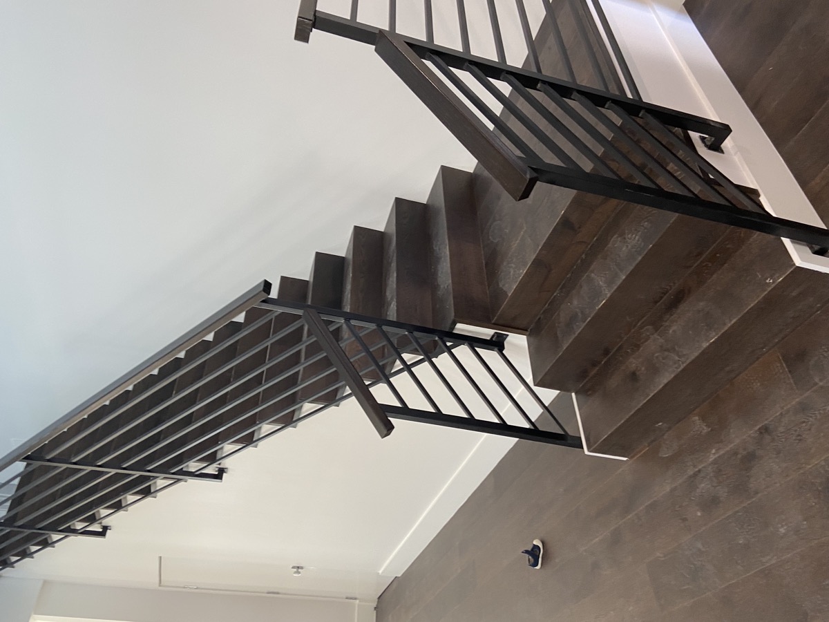 Modern multi-level staircase railing