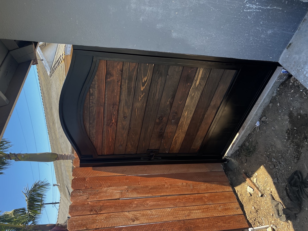 Wood and metal side gate